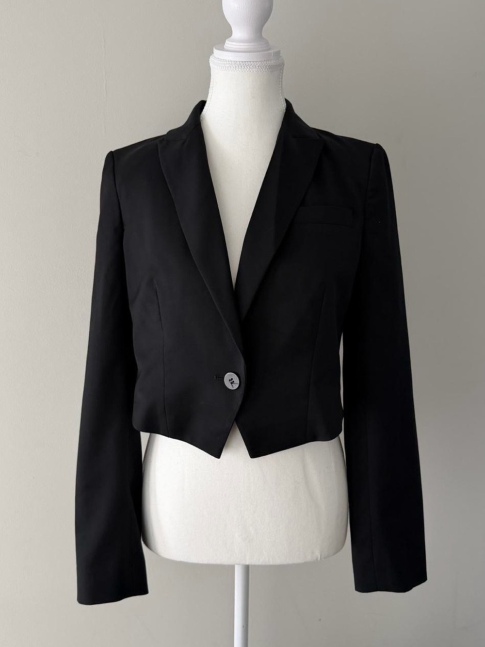 Country Road wool blend cropped black single-button blazer